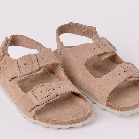 H&M Kids Brown Suede Buckle-Up Sandals SIZE EU 30/AU 11.5 $7 (RRP $20)Worn Once. - Picture 3 of 7